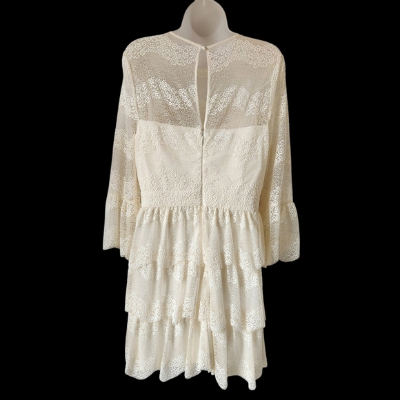 Bebe Olivia Ruffle Tiered Lace Embroidered Ivory Mini Dress Size 12 - Picture 5 of 11